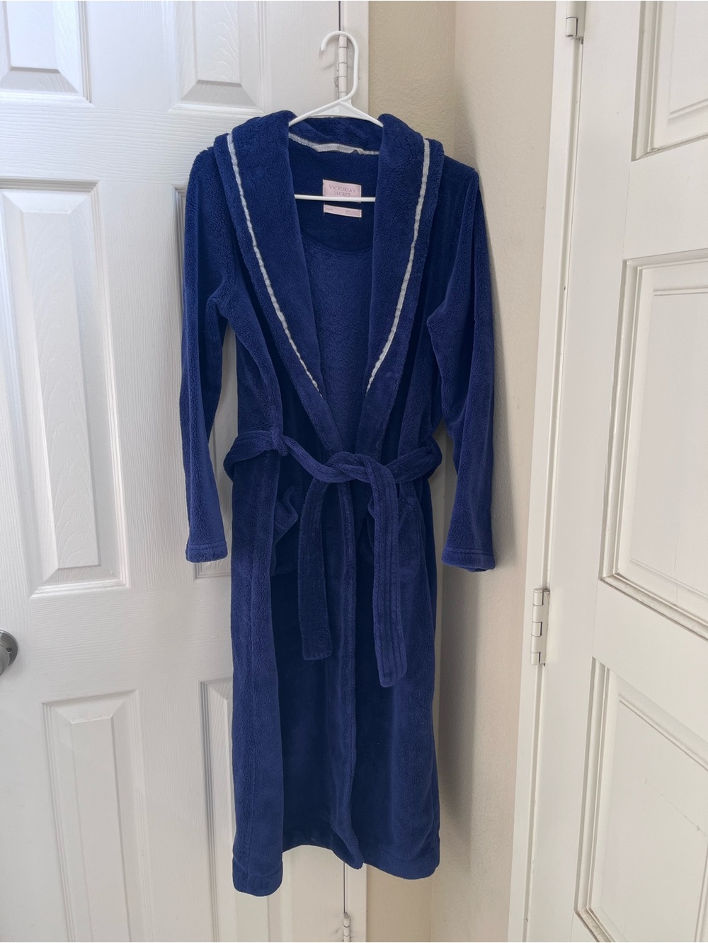 Victoria’s Secret Women’s Long Robe